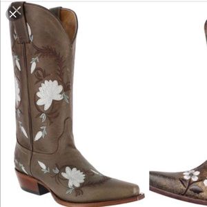 Shyanne Floral Embroidered Boots
